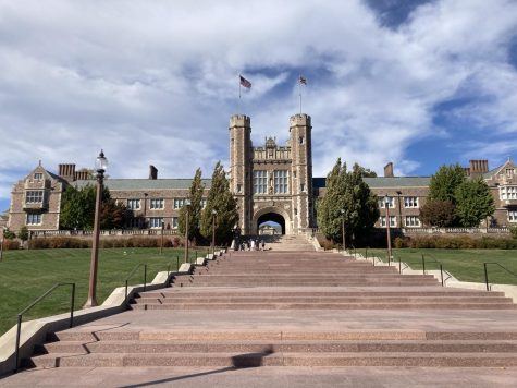 Students appreciate the unique campus architecture and aesthetics while touring. 